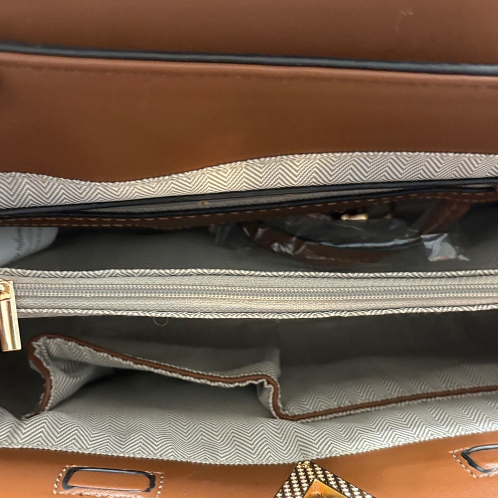 Classic Fashion Vegan Embossed Bag and Wallet Set - Green and Brown - Picture 3 of 6